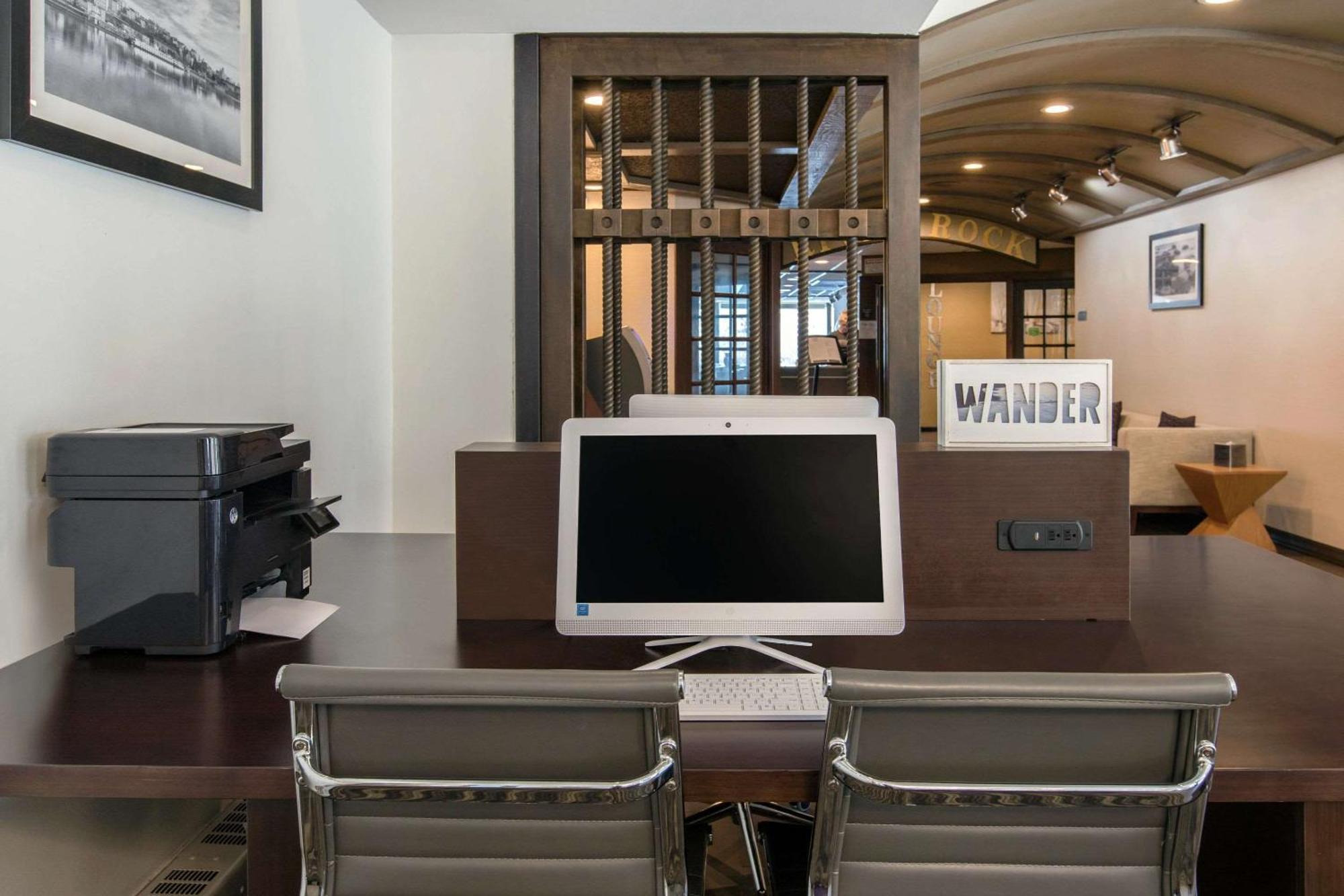 Radisson Hotel Grand Rapids Riverfront Dış mekan fotoğraf