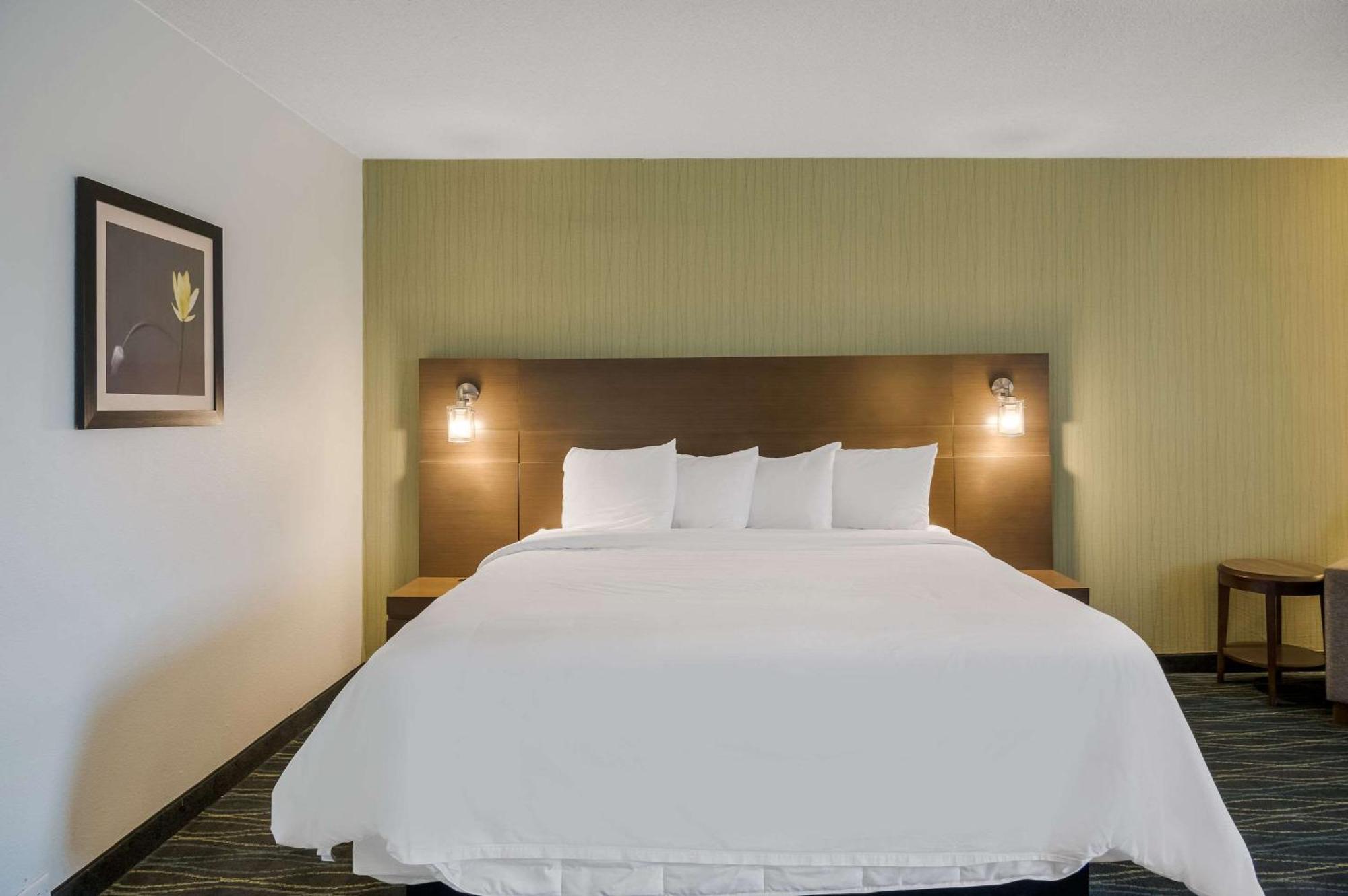 Radisson Hotel Grand Rapids Riverfront Dış mekan fotoğraf