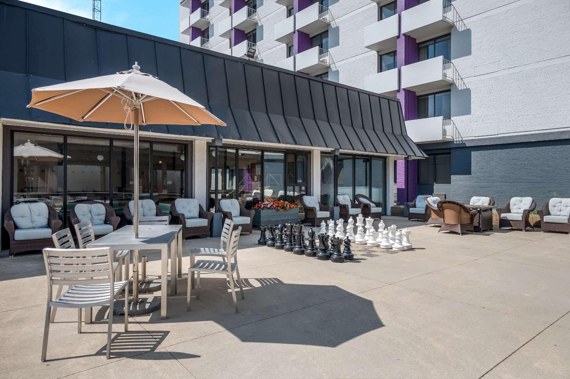 Radisson Hotel Grand Rapids Riverfront Dış mekan fotoğraf