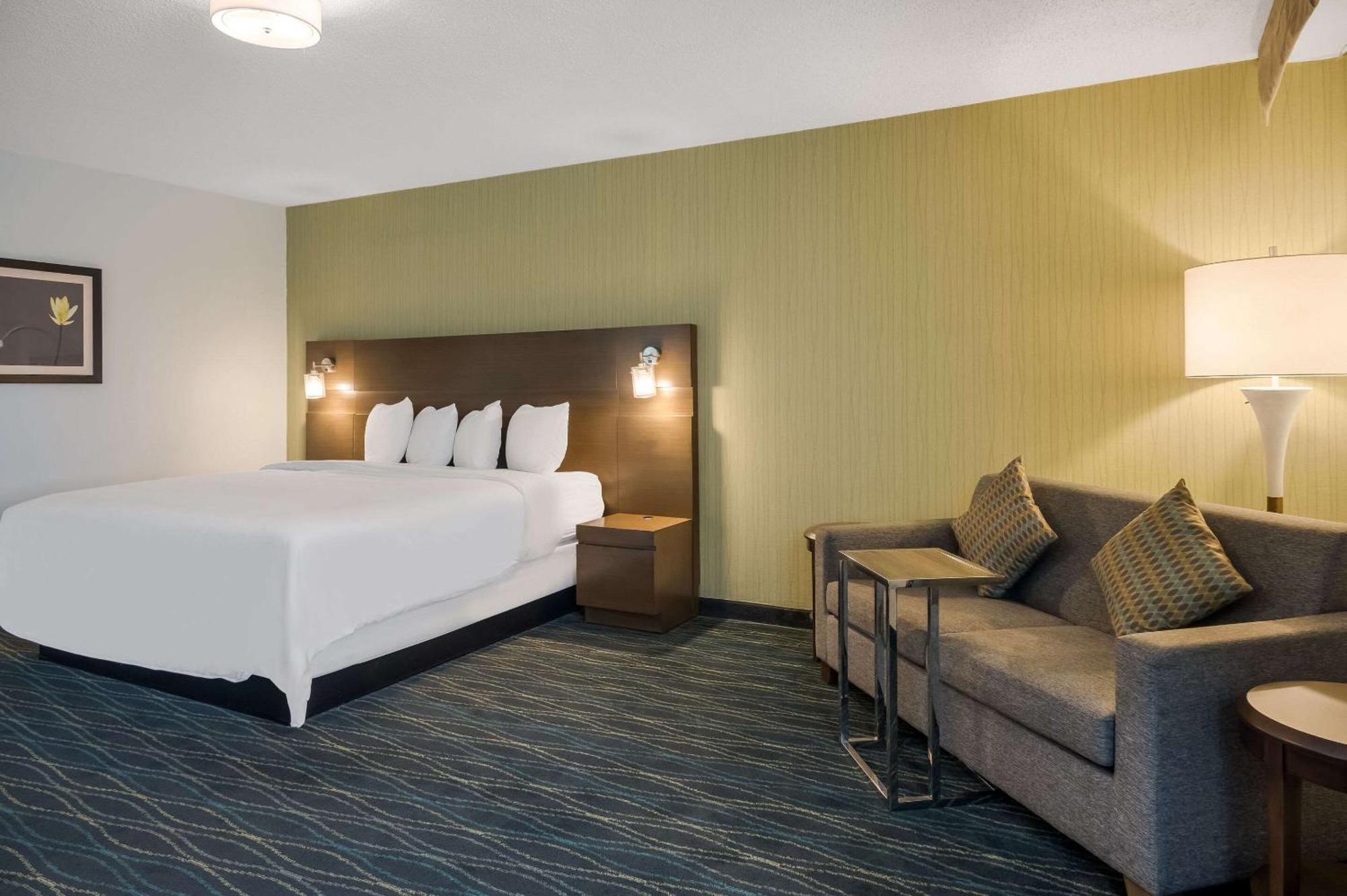 Radisson Hotel Grand Rapids Riverfront Dış mekan fotoğraf