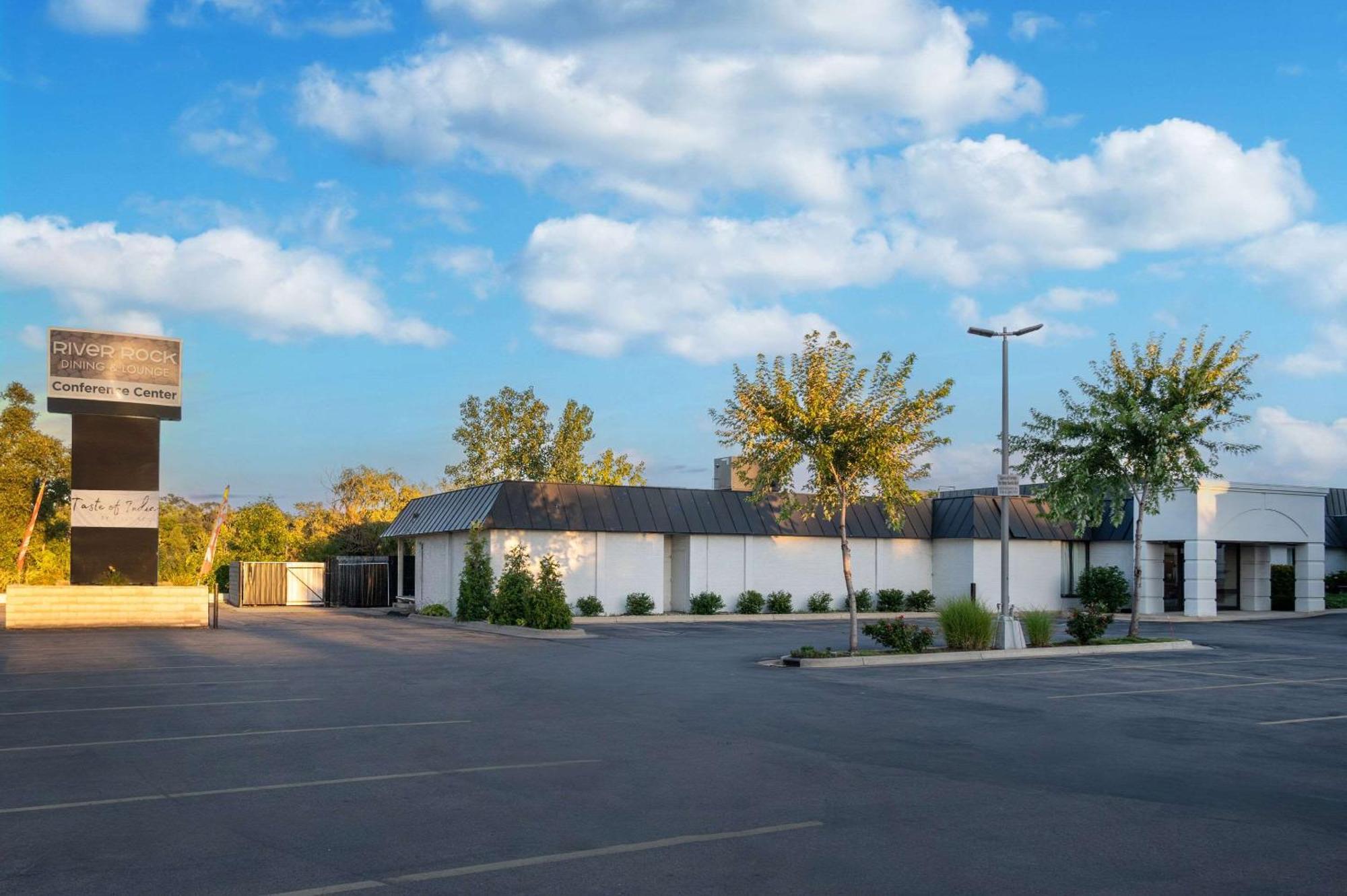 Radisson Hotel Grand Rapids Riverfront Dış mekan fotoğraf